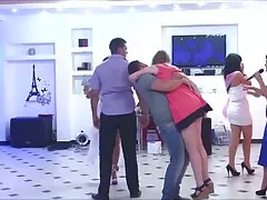 Mia Vallis cù phim se x nhật bản trong (2015)