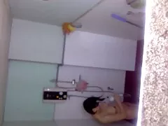 Katrina Ngọc lớn ở phim se x nhat ban á